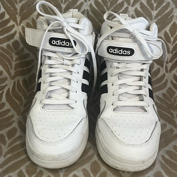 Adidas Lace-Up Originals - Picture 2 of 6